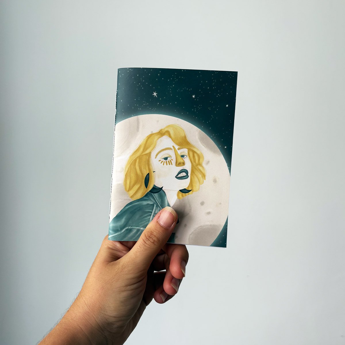 Libreta cosida a mano - Luna